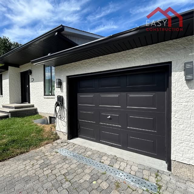 Projet Peinture extérieure à Garage et fenêtres · Terrebonne